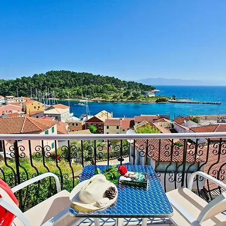 Avgi Ena Appartamento Gaios