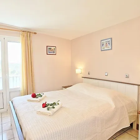 Avgi Ena Appartamento