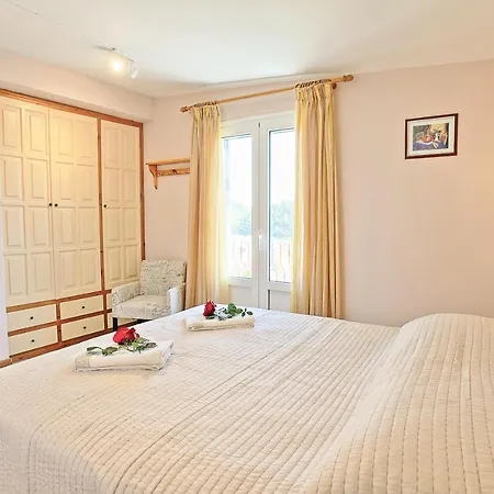 Appartement Avgi Ena